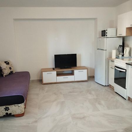 Apartment And Rooms Markovic Senj  Extérieur photo